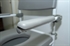 תמונה של כסא רחצה ושירותים עם גלגלים מאלומיניום